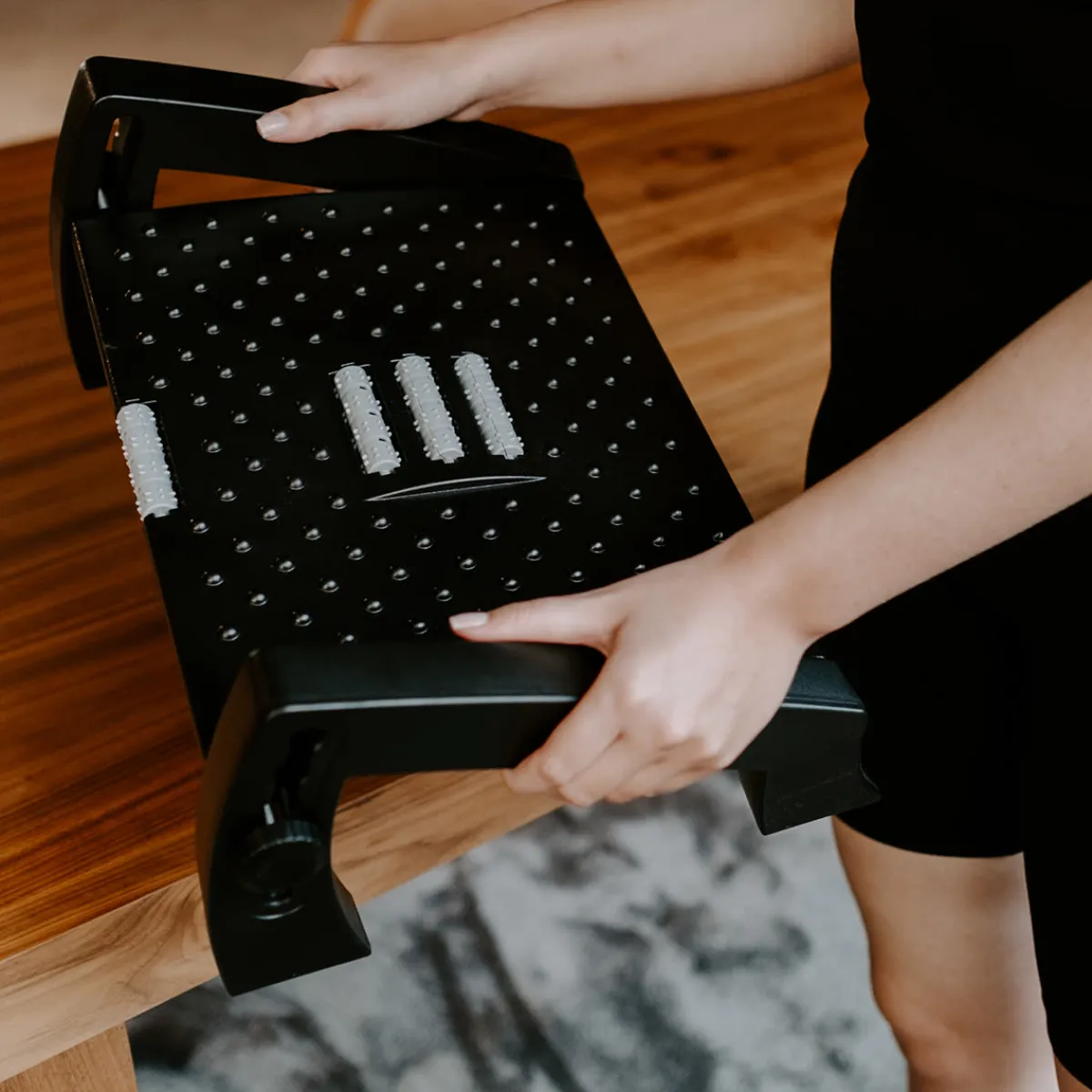 Odash Inc. Adjustable Footrest