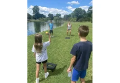 Vivere Ltd. Bounce Shot Yard Game