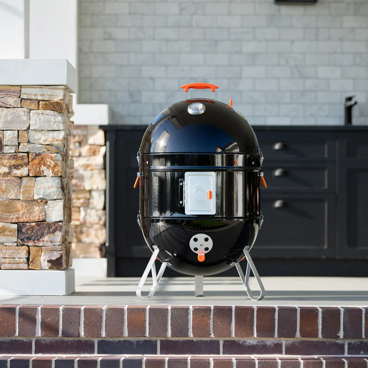 Grill Daddy Brush Co. Charcoal BBQ Smoker with Built-In Thermometer