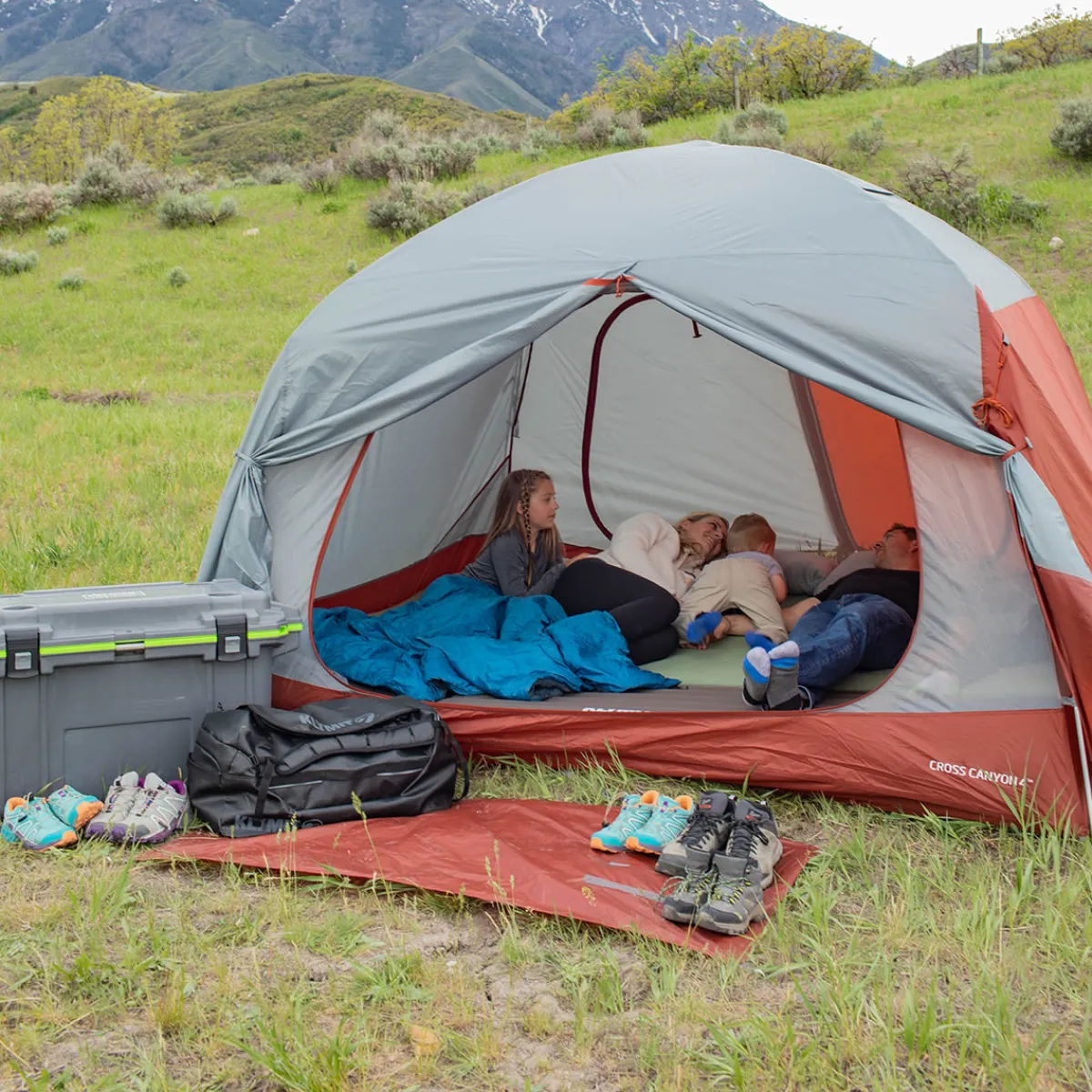 Rightline Gear Cross Canyon 4-Person Tent