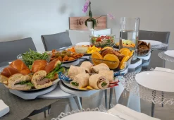 The Lazy Susan Revolution Inc. Dinner Table Lazy Susan