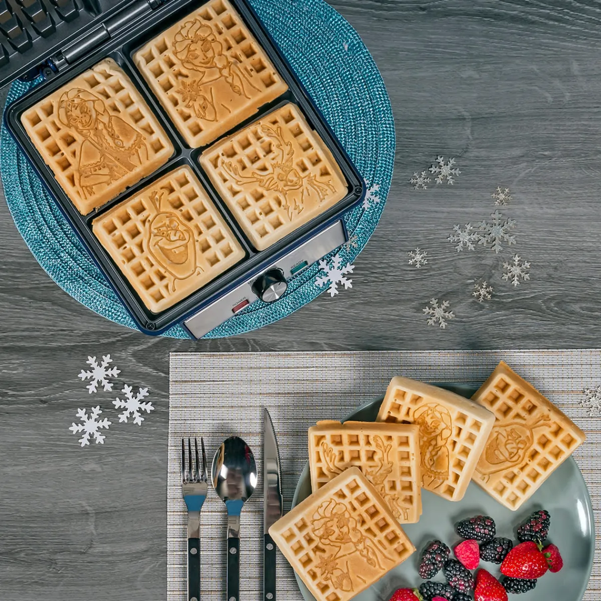 Uncanny Brands, LLC Disney Frozen Deluxe Waffle Maker