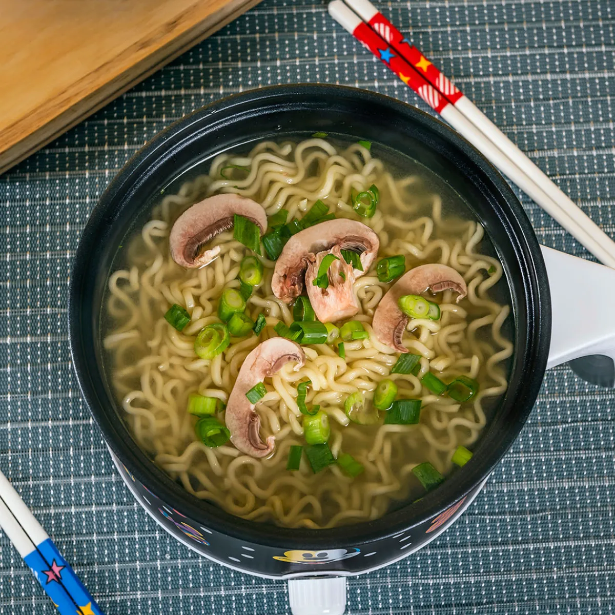 Uncanny Brands, LLC Disney Mickey Mouse Hot Pot with Ramen Bowls