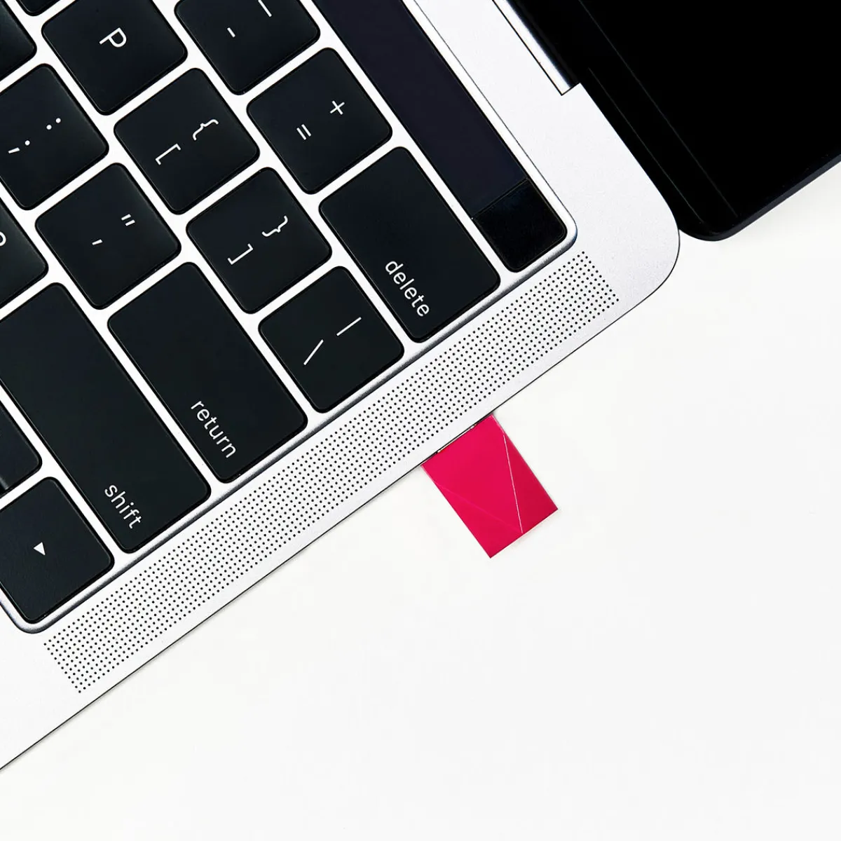 Odash Inc. iPad-to-Monitor Adapter