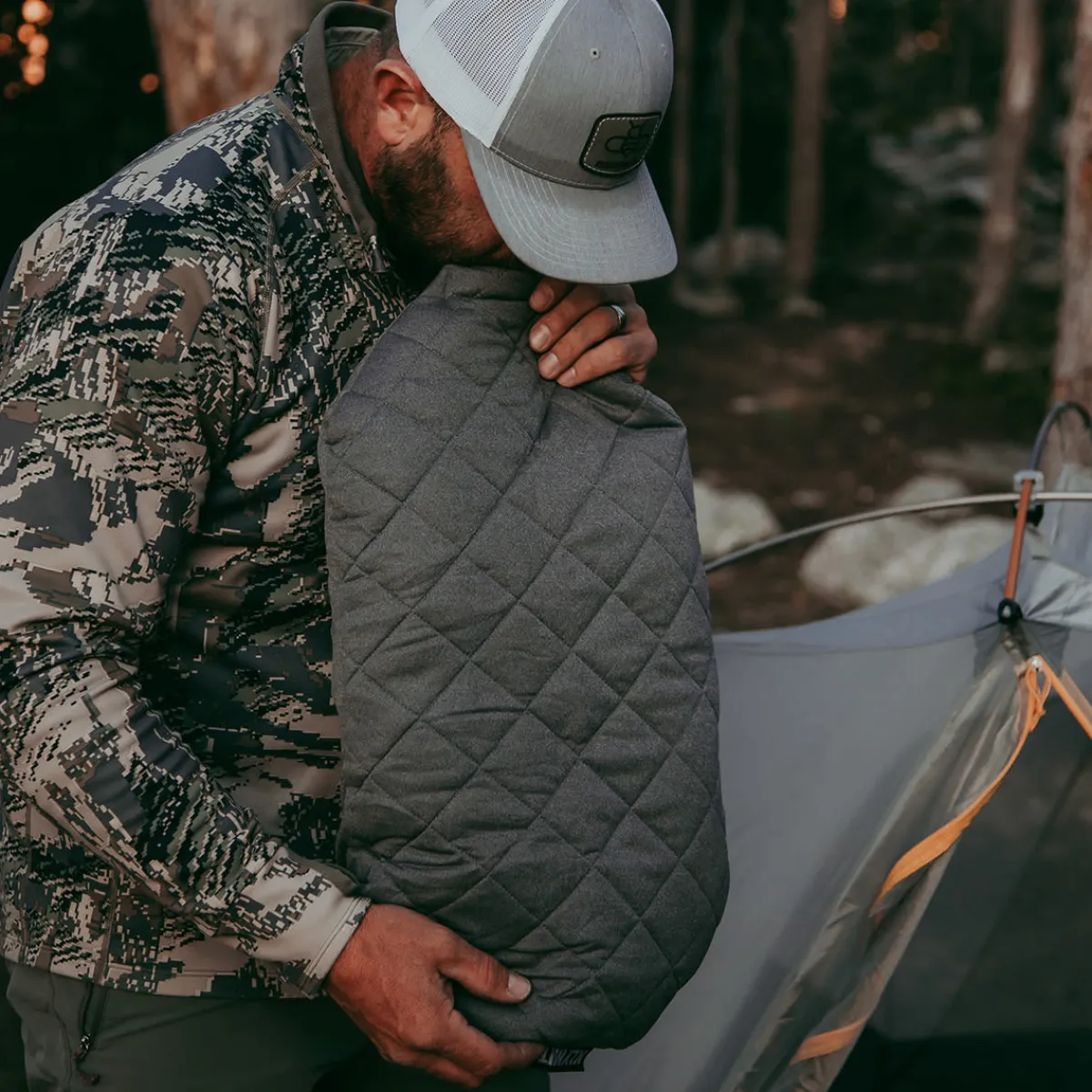 Rightline Gear Luxe Inflatable Camping Pillow