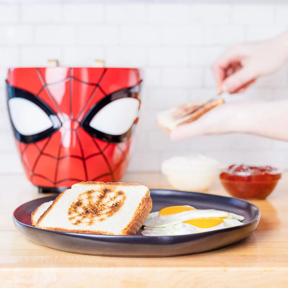 Uncanny Brands, LLC Marvel Spider-Man 2-Slice Toaster