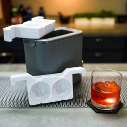 Astec Designs LLC Personalized Whiskey Gift Set