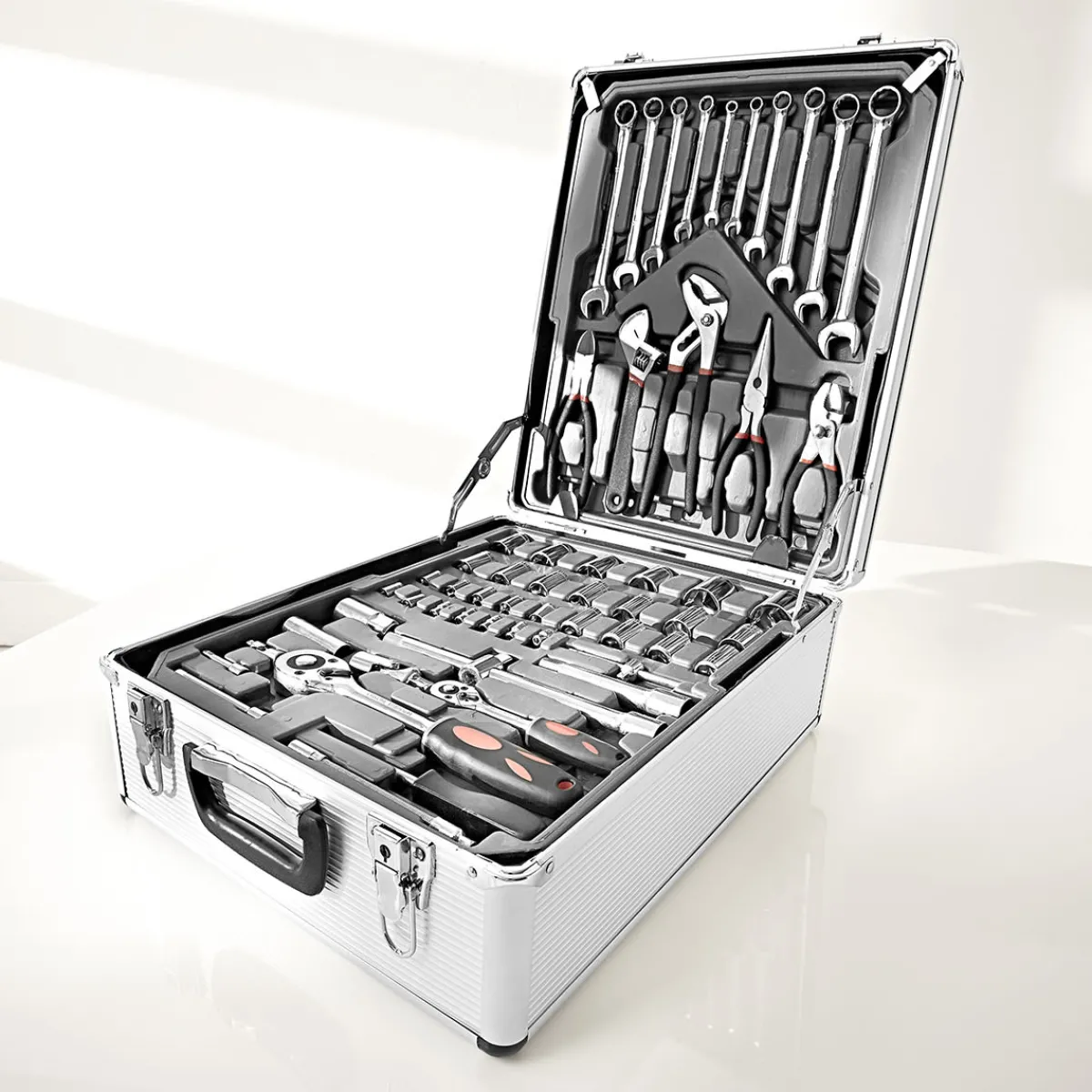 Sharper Image 186-Piece Vanadium Tool Set by