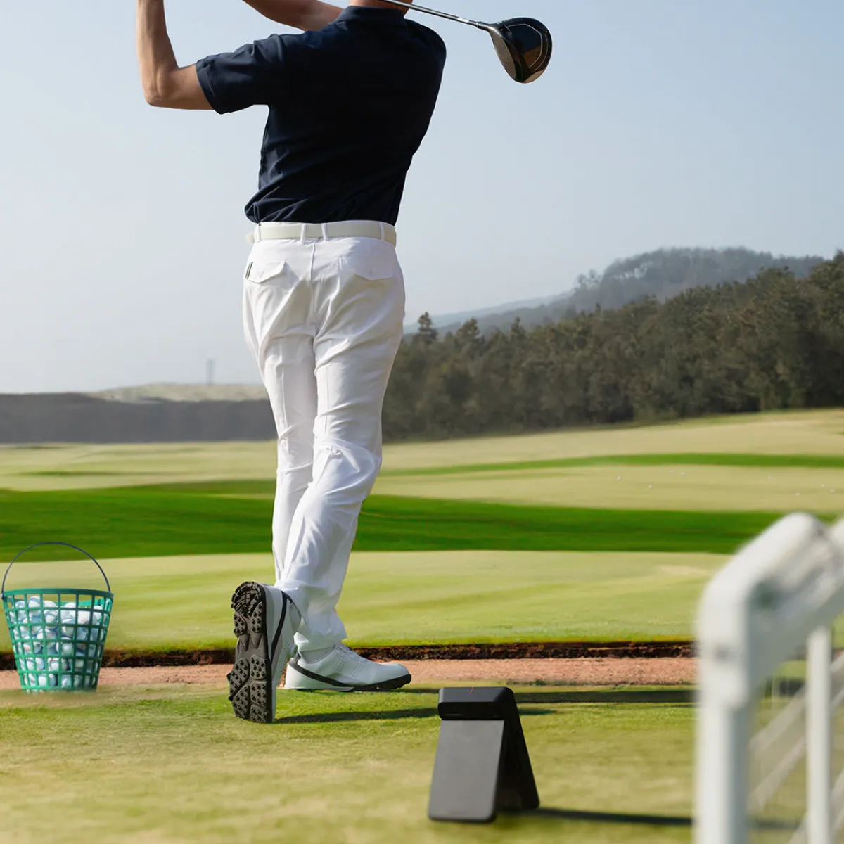 Voice Caddie (GST Solutions, Inc.) PRO Launch Monitor and 3D Driving Range Simulator