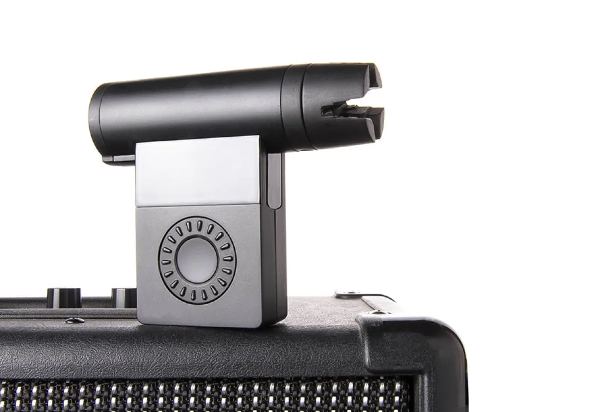 Hal Leonard Professional Automatic Bass Tuner