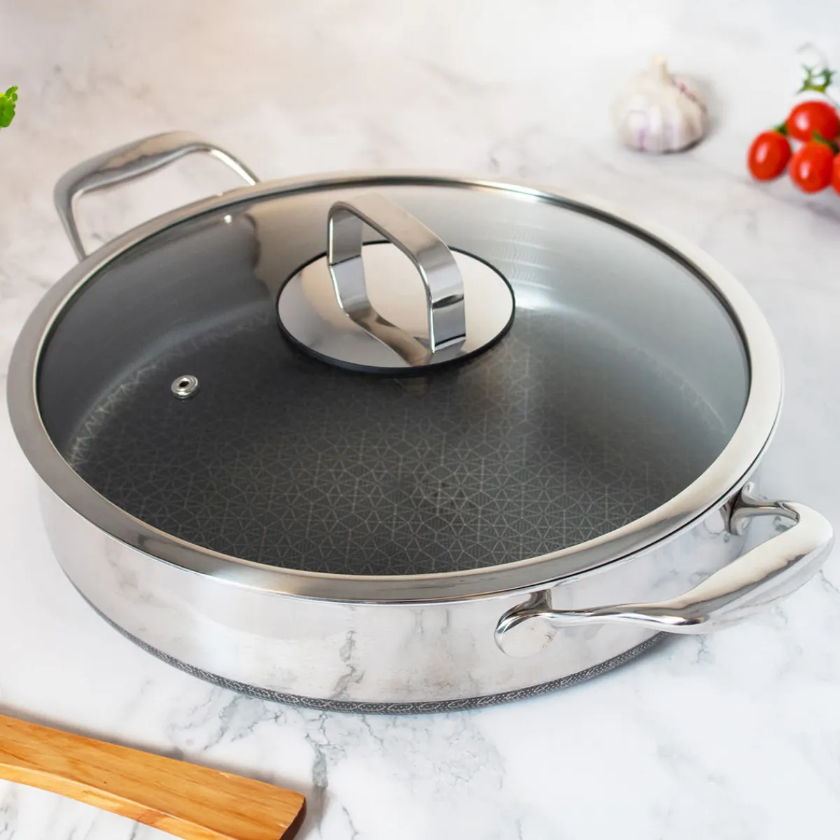 MI - Uutensil Ltd 5-Quart Stainless Hybrid Nonstick Saute Pan with Lid