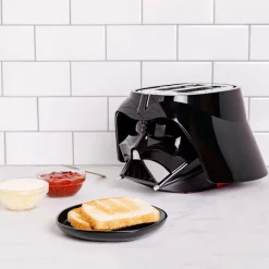 Uncanny Brands, LLC Star Wars Darth Vader Light-Up 2-Slice Toaster