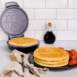Uncanny Brands, LLC Star Wars Halo Death Star Waffle Maker