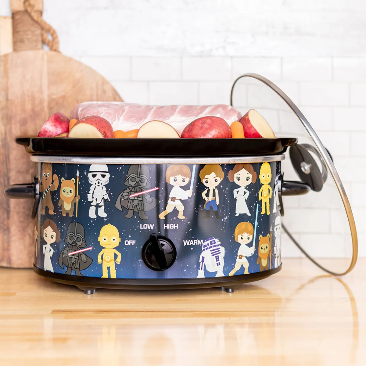 Uncanny Brands, LLC Star Wars 5-Quart Slow Cooker