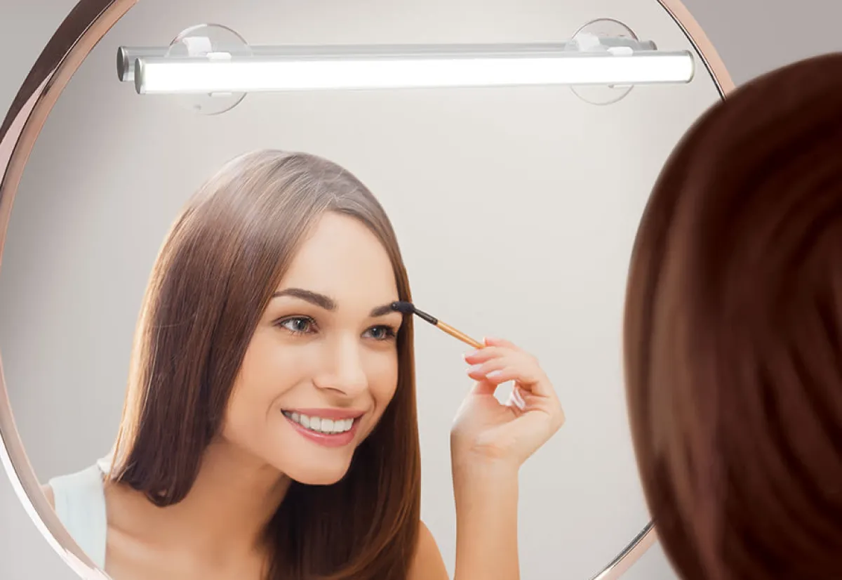 Sharper Image Suction Cup LED Vanity Light