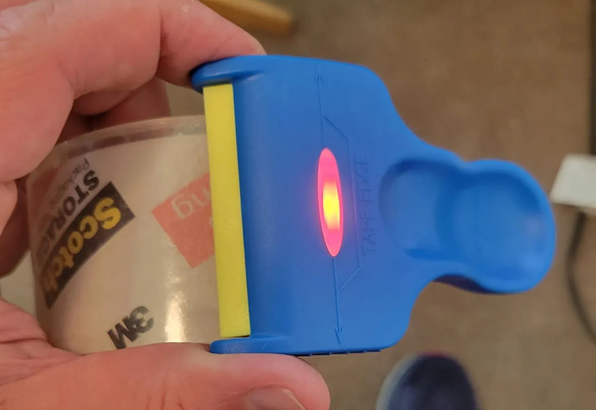 Ellis Amalgamated LLC Tape Edge Finder