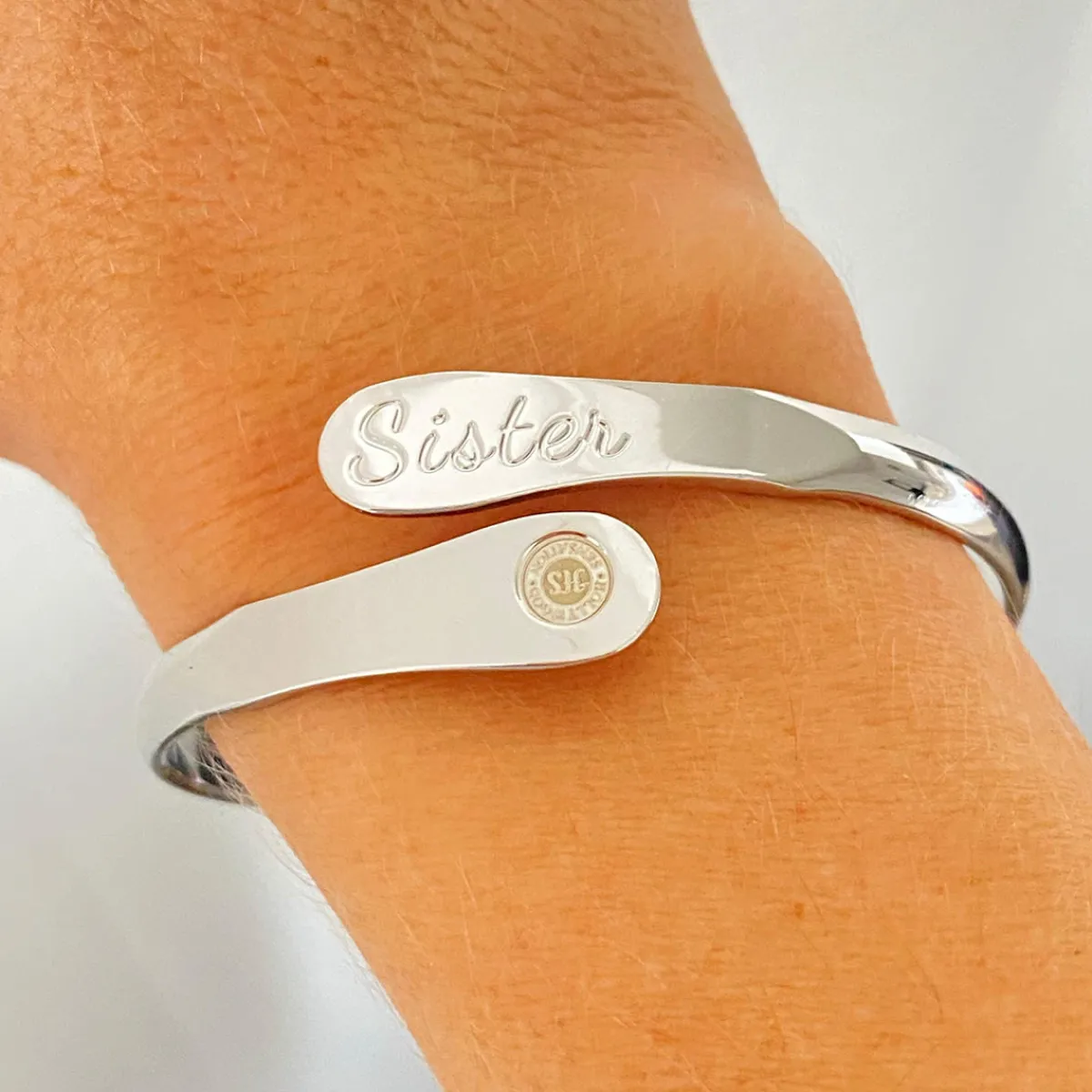 Hollywood Sensation To My Sister Engraved Bracelet