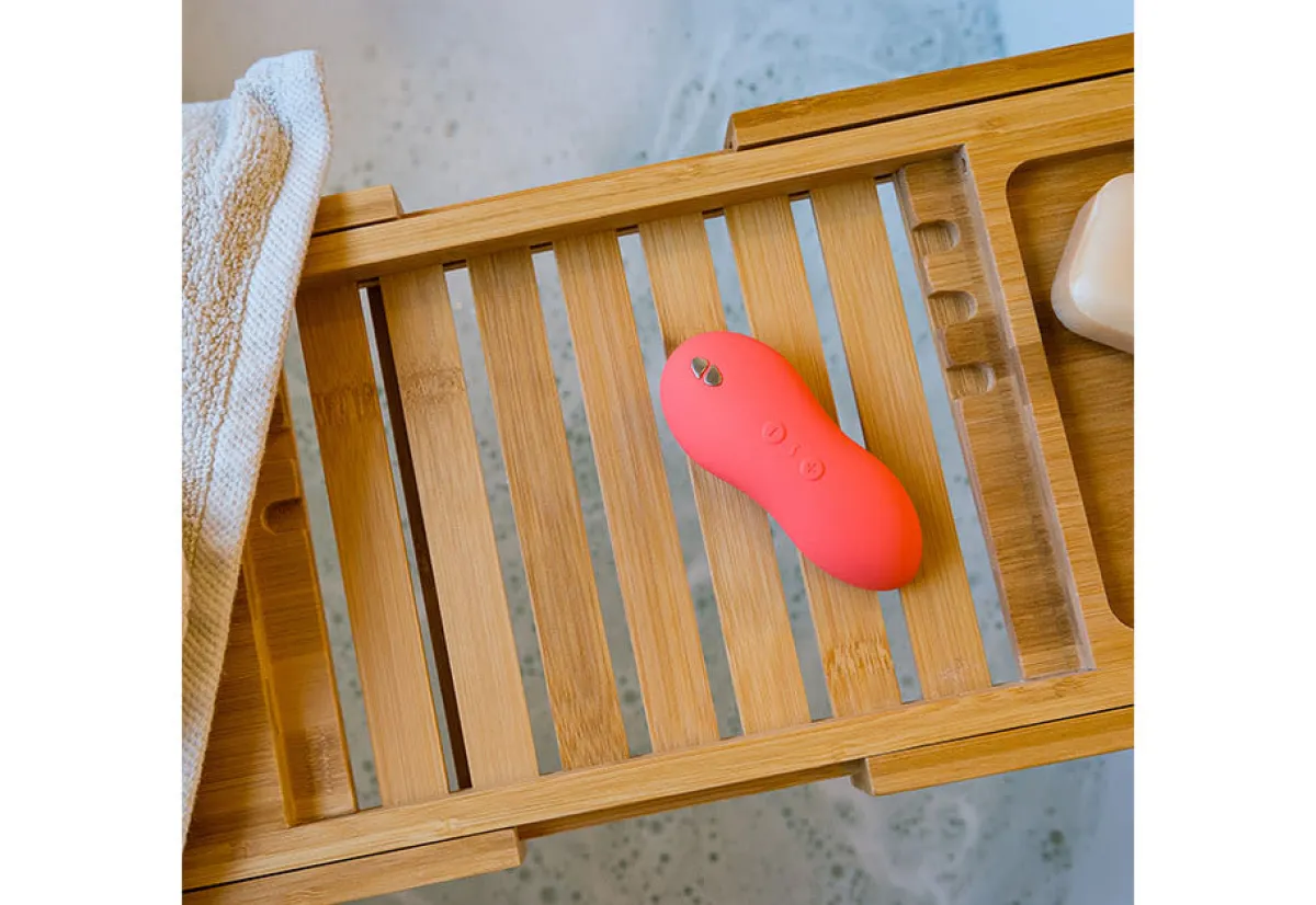 VLC Distribution Co. We-Vibe Touch X Lay-On Vibrator