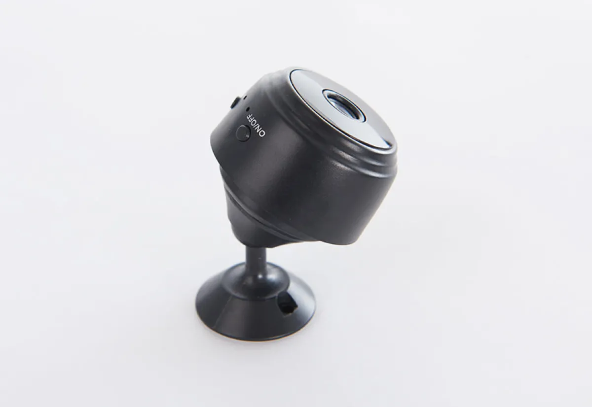 Sharper Image Wireless Magnetic Backup Camera