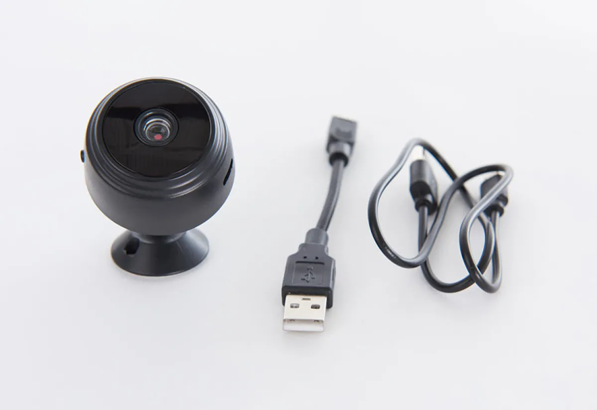 Sharper Image Wireless Magnetic Backup Camera