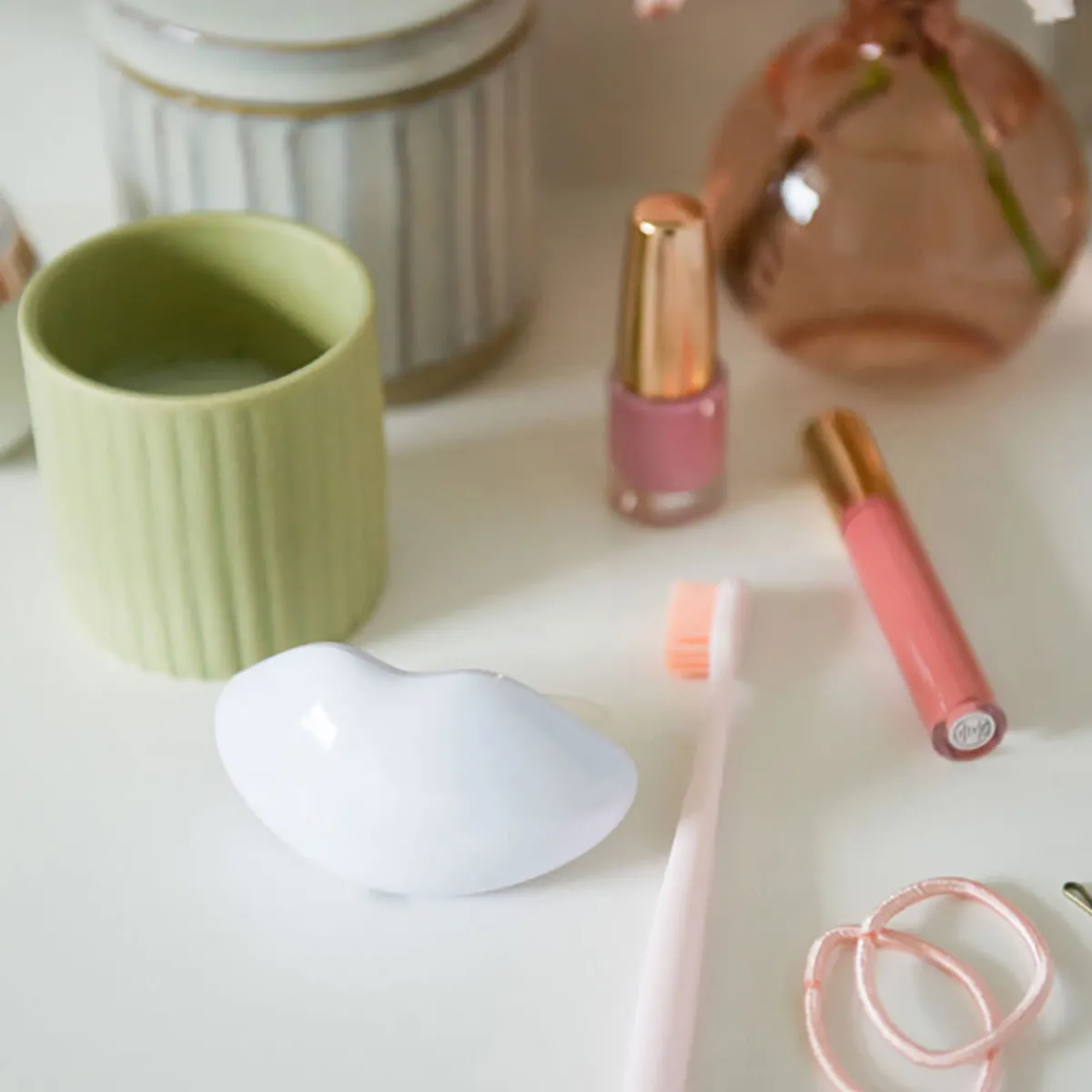 Prospera Corporation World's First At-Home Professional LED Lip Therapy Device